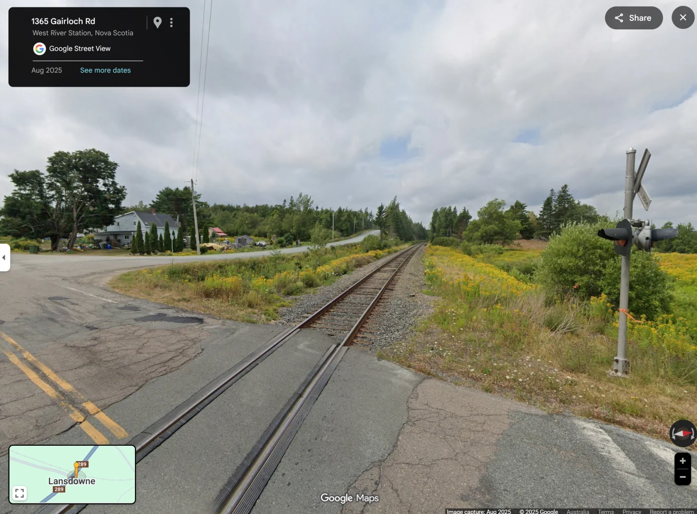 railway crossing.webp