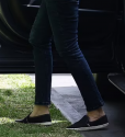 fostermother-legs.png