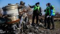 Tass MH17 bergen wrakstukken 4.jpg