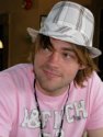 dellen_millard.jpg.size.custom.crop.489x650.jpg