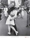 vj_day_kiss1.jpg