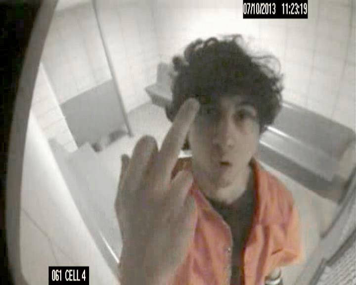 CDNjHcvVAAAMPJs.jpg:large