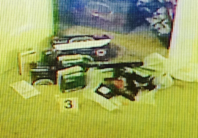 B9vUrTXIAAAsNyY.png:large