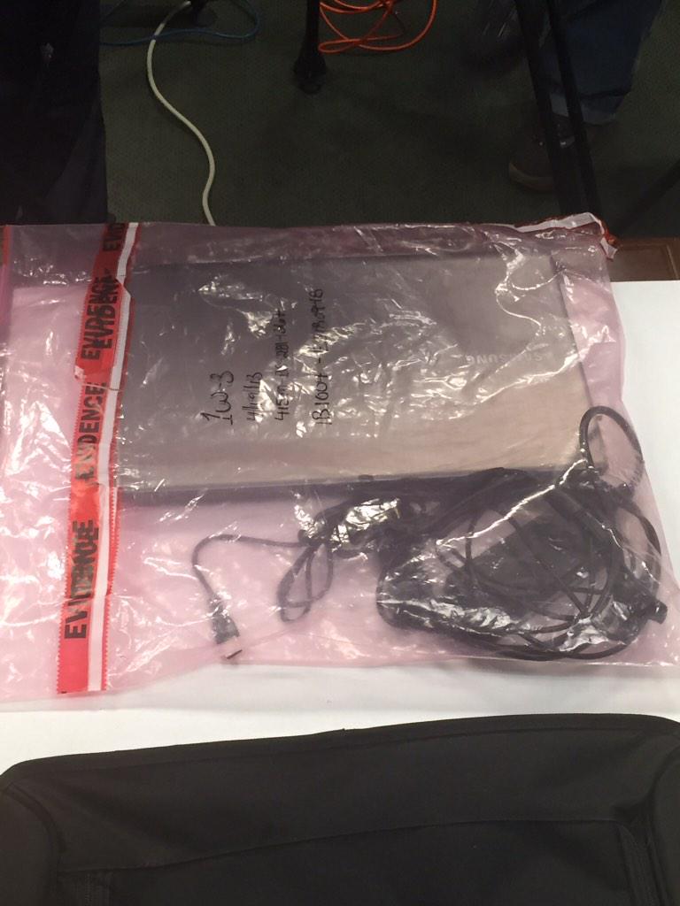 CAymikPXIAIEaSE.jpg:large