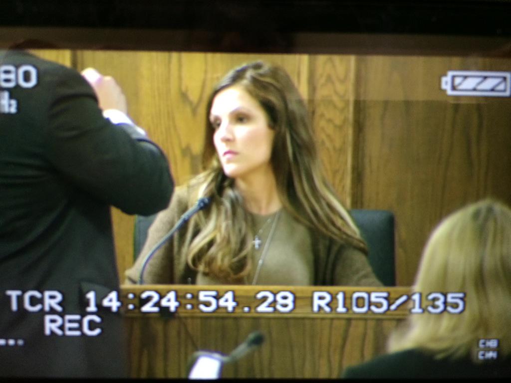 B9lj_wrCQAAEd28.jpg:large