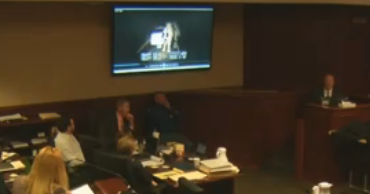 CEWzQ_WWgAAvPD6.png:large