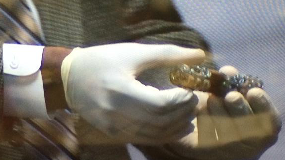 B9vYcn_IEAIS-3y.png:large