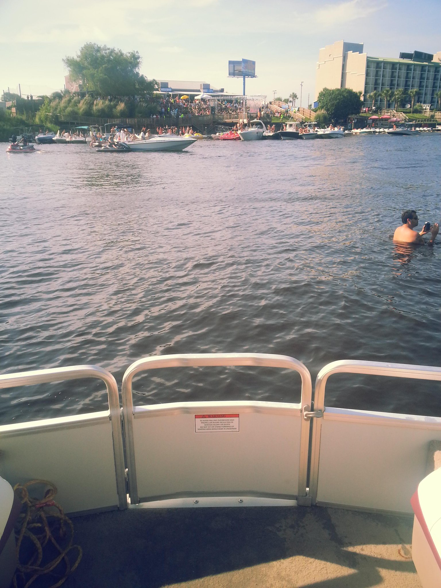 BM7BKsTCcAAIdAq.jpg:large