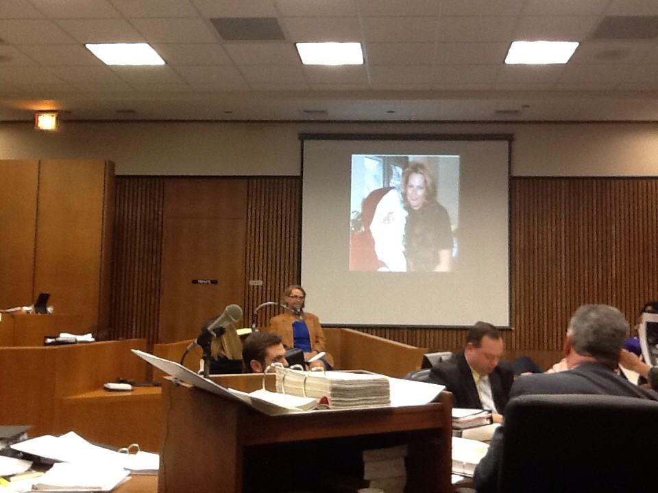 B0ApN4_IQAAlY-L.jpg:large