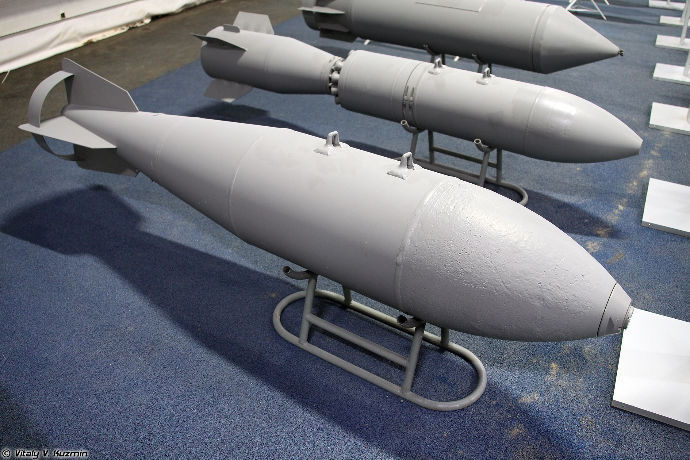 FAB-500_M62_aerial_bomb_in_Park_Patriot_01.jpg