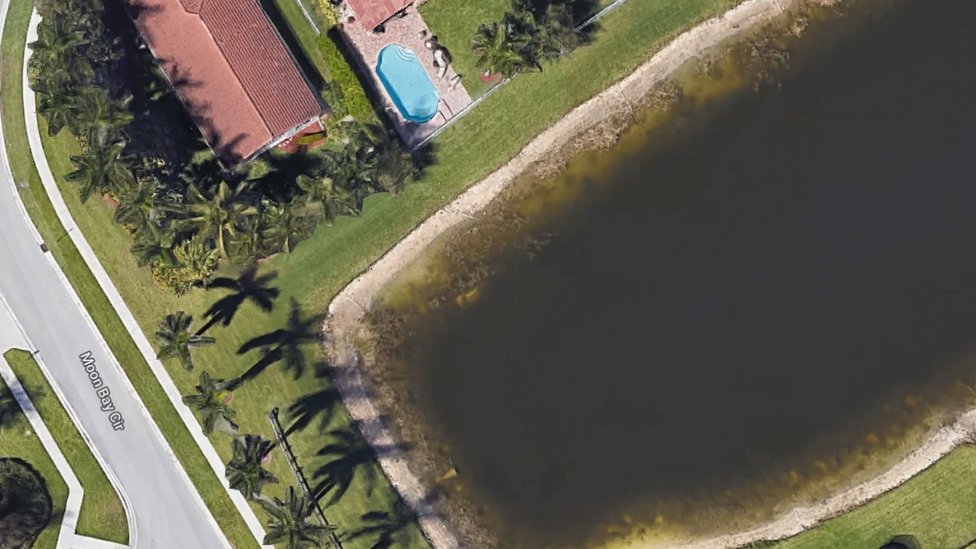 _108767704_sunkencarfloridagooglemaps.jpg