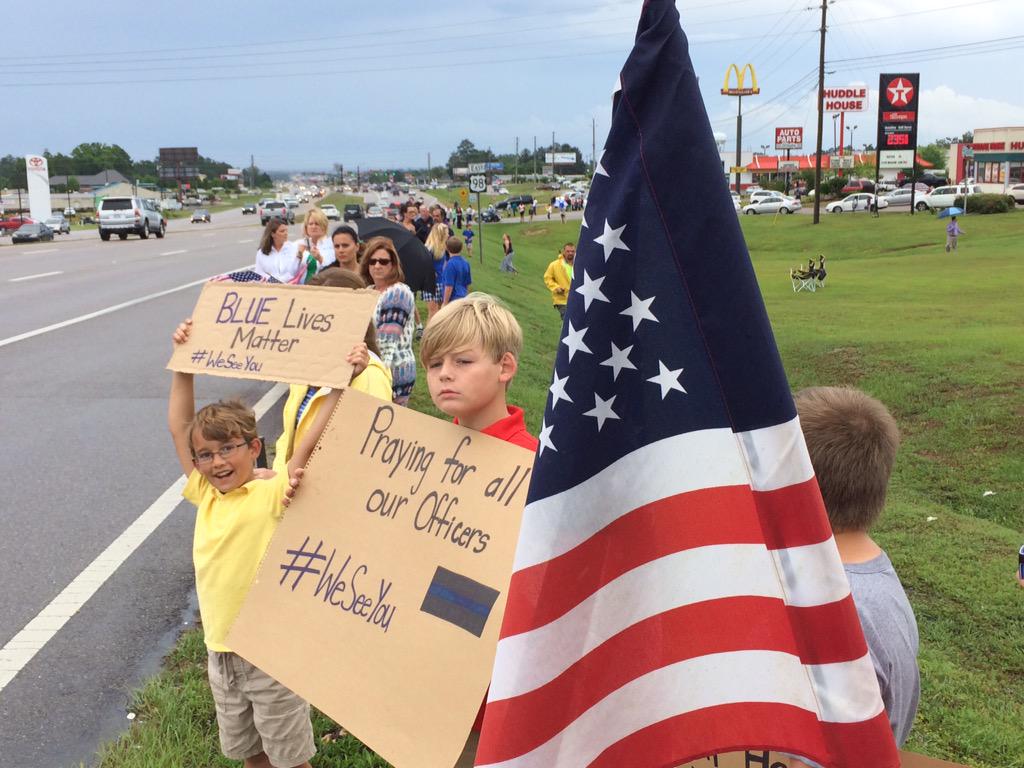 CFE01lfUgAAxQsL.jpg:large