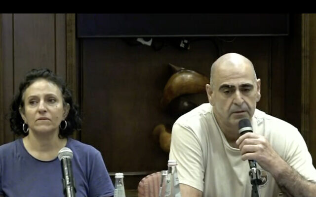 Uri David speaks during a press conference of families of Israelis taken captive by Hamas to Gaza, October 8, 2023. (Screenshot/used in accordance with clause 27a of the copyright law)