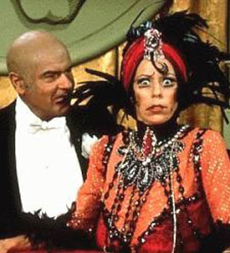 carol-burnett-as-norma-desmond.jpg