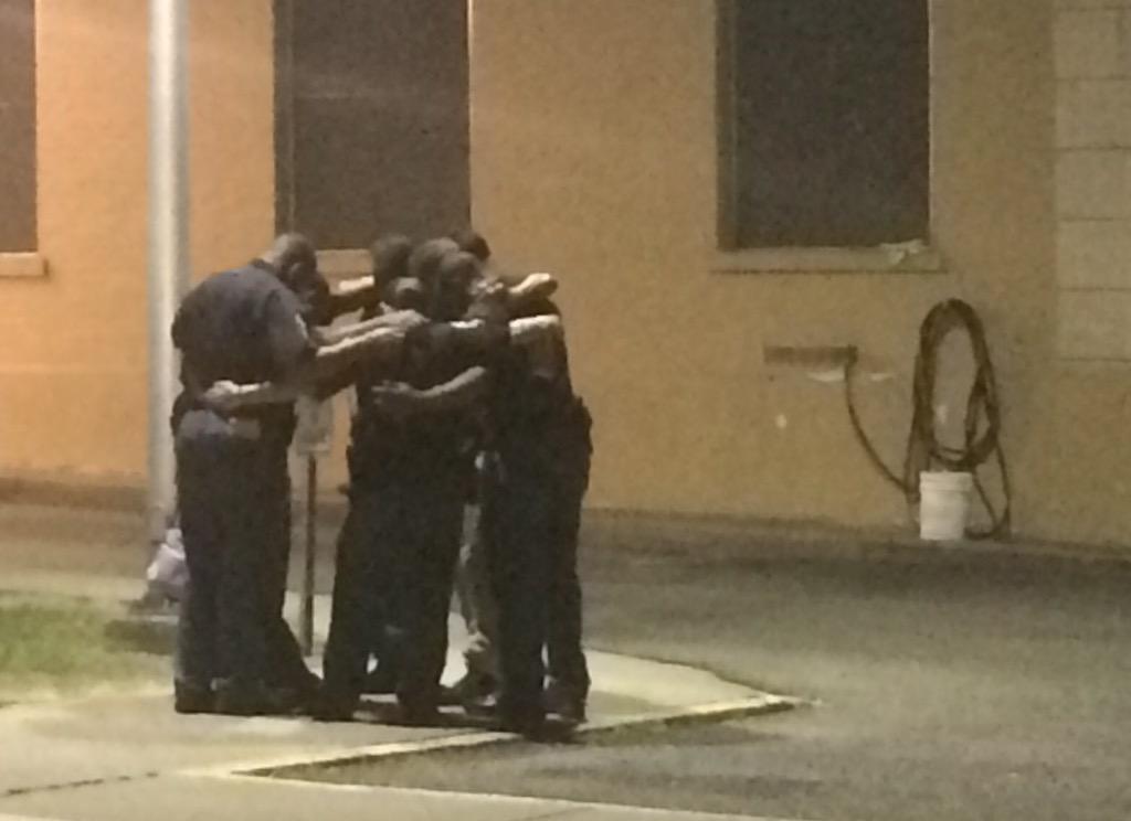 CEondwqUIAAcuZZ.jpg:large