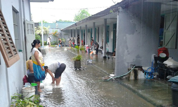 kerobokan_flood_600.jpg