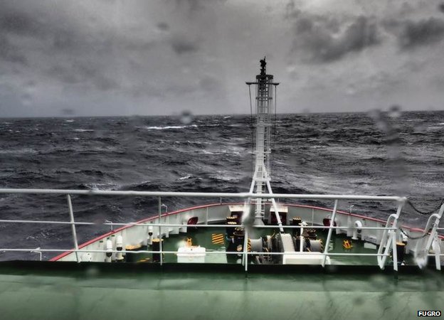 _77118981_angrysea.jpg
