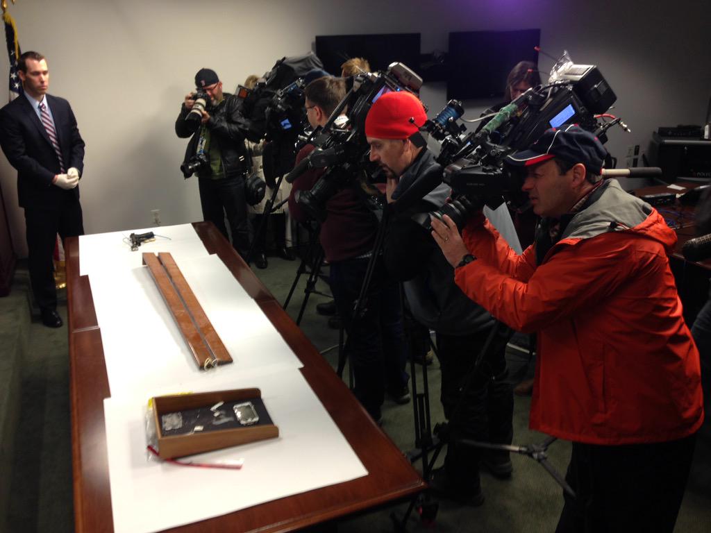 CAUS1JgVAAAOT0N.jpg:large