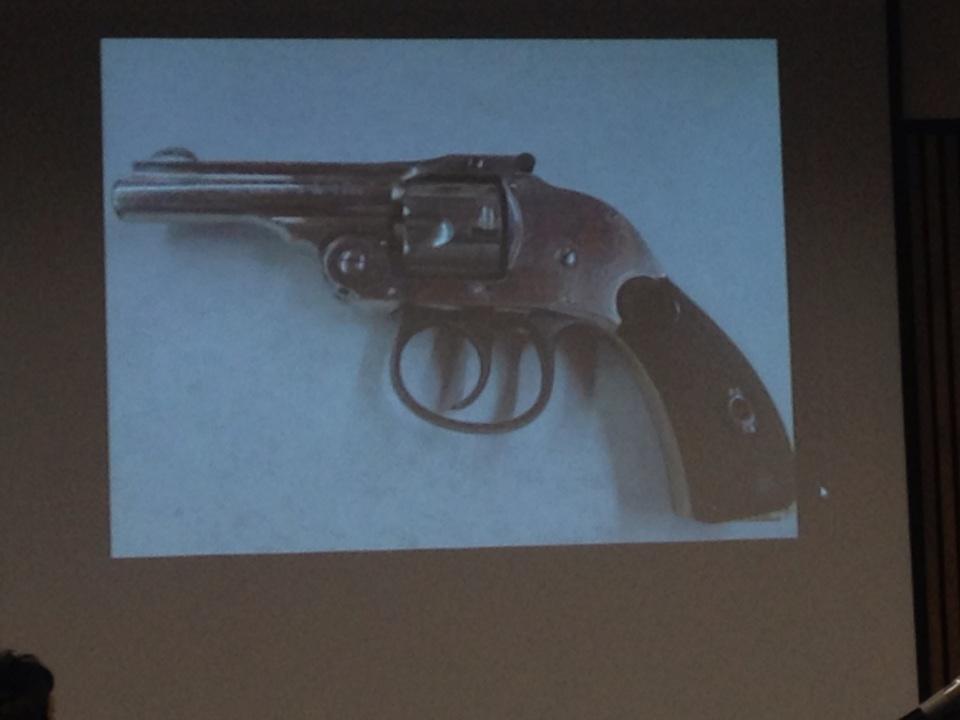 B20f9QAIQAAYowC.jpg:large