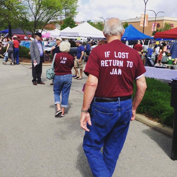old-couples-having-fun-1__605.jpg