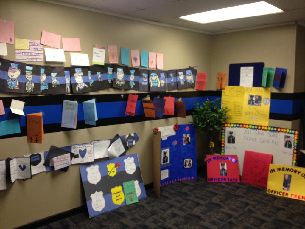 CFXsKPwWAAApM9A.jpg:large