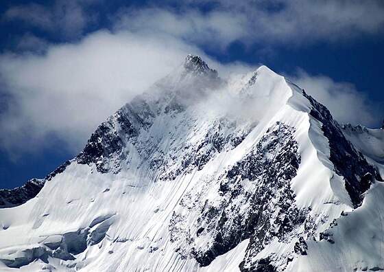 560px-PizBernina3.jpg