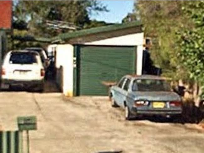 b25bc1698d8b4d30a3b6f27752d76571