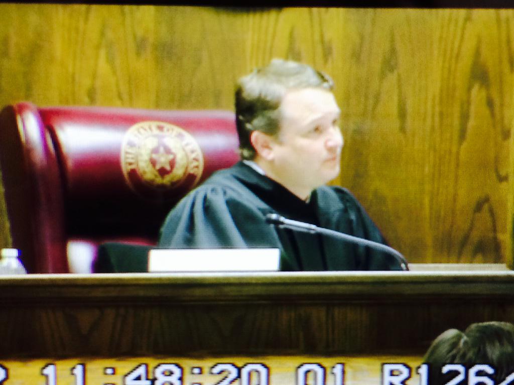 B9kq-4TIAAIK2EV.jpg:large