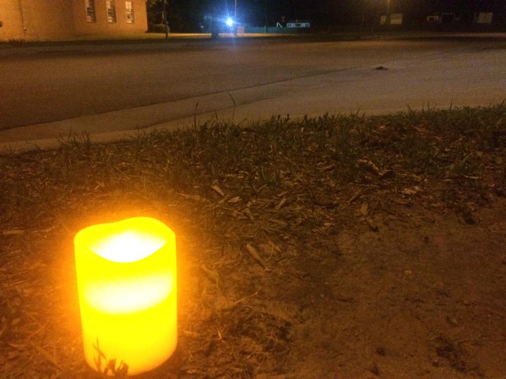 CEsE7DRWgAICnn5.jpg:large