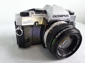 Olympus-OM20-copyright-free.jpg-300x223.jpg