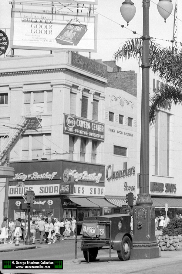 NOPSI_945-Canal-Dauphine-1958_croptokb.jpg