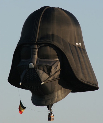 darthvaderballoon2.jpg