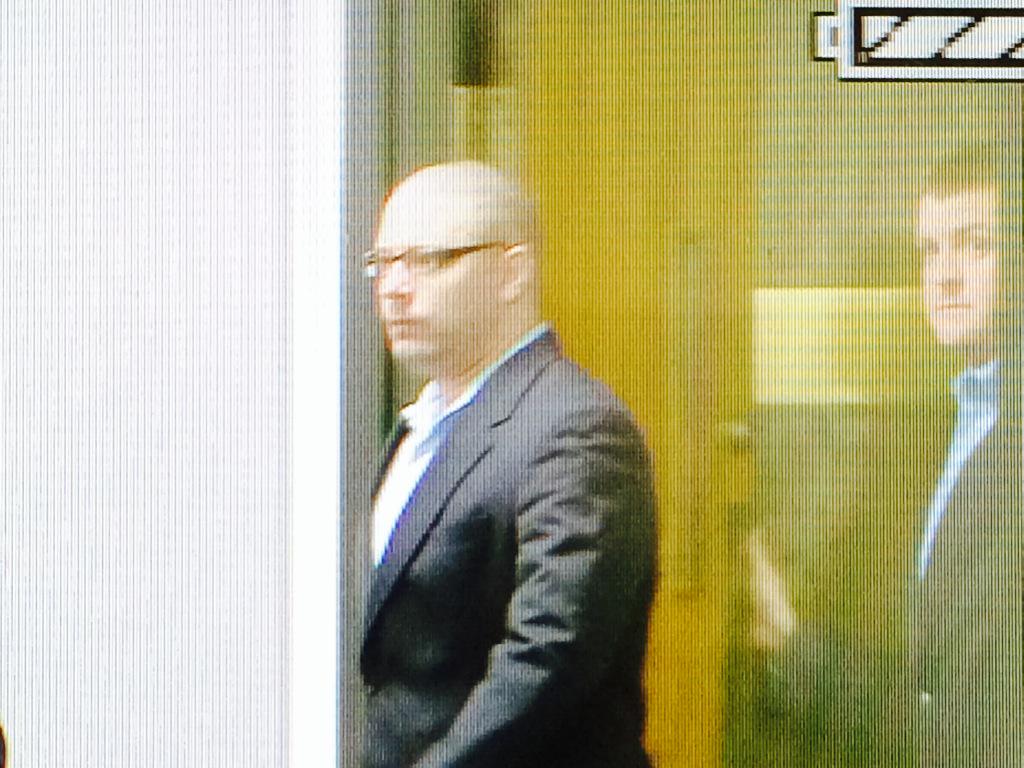 B9kbTWfIEAAe1bA.jpg:large