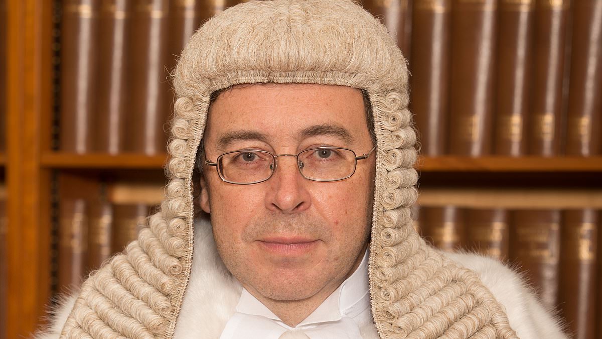 www-dailymail-co-uk.cdn.ampproject.org