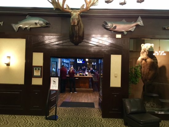 fancy-moose-entrance.jpg