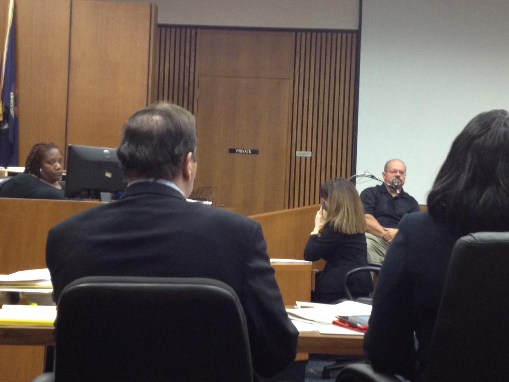 Bz7WXL8CcAIIzlz.jpg:large