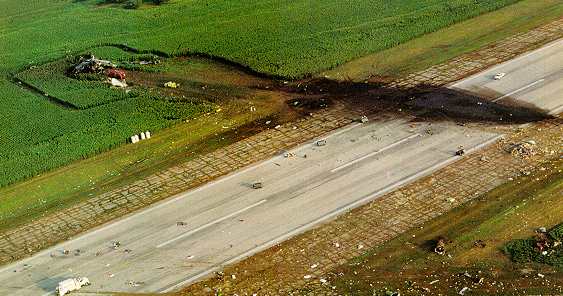 UnitedAirlinesFlt232_CrashScene_cornfield2.jpg