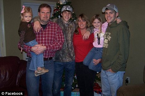 article-2058839-0EB5D33D00000578-16_468x312.jpg