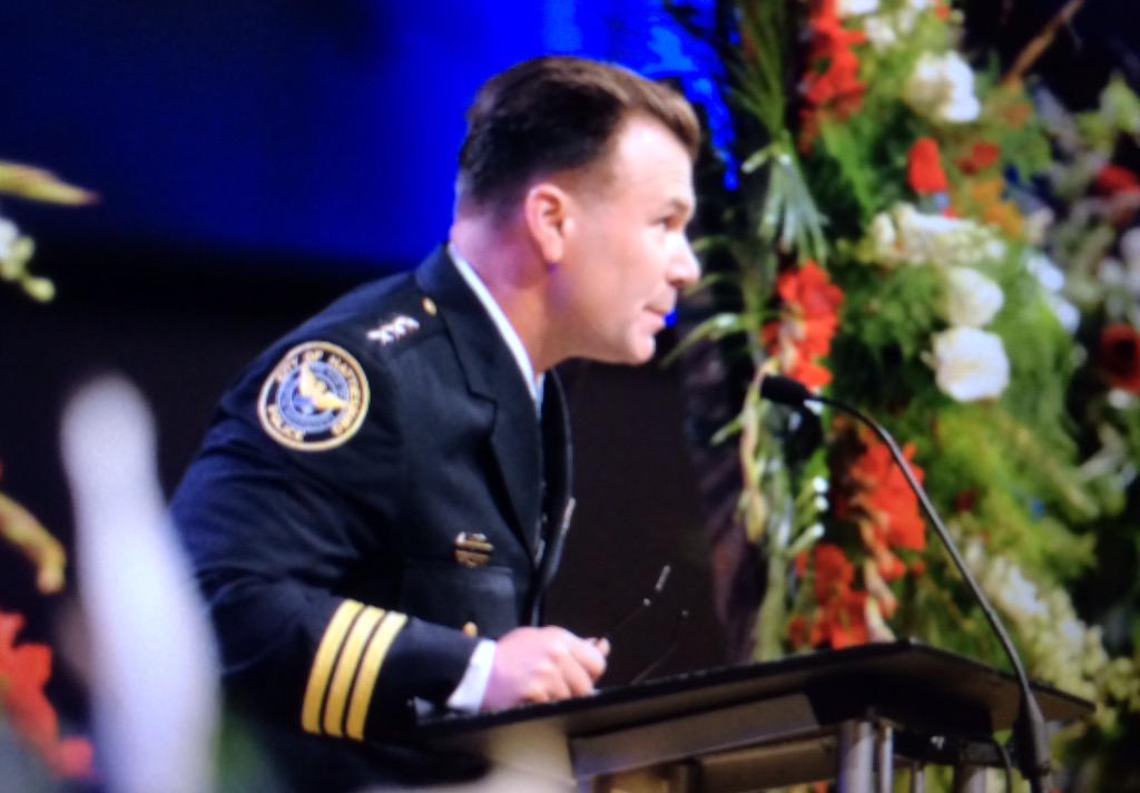 CE-tMDGW8AIJKMD.jpg:large