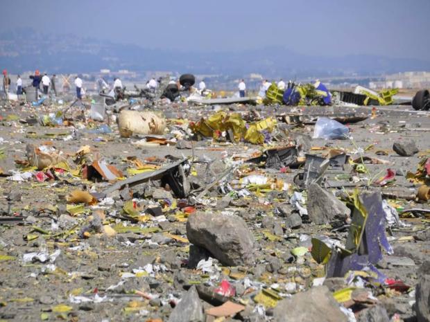 7-11-2013-ntsb-debris-field.jpg