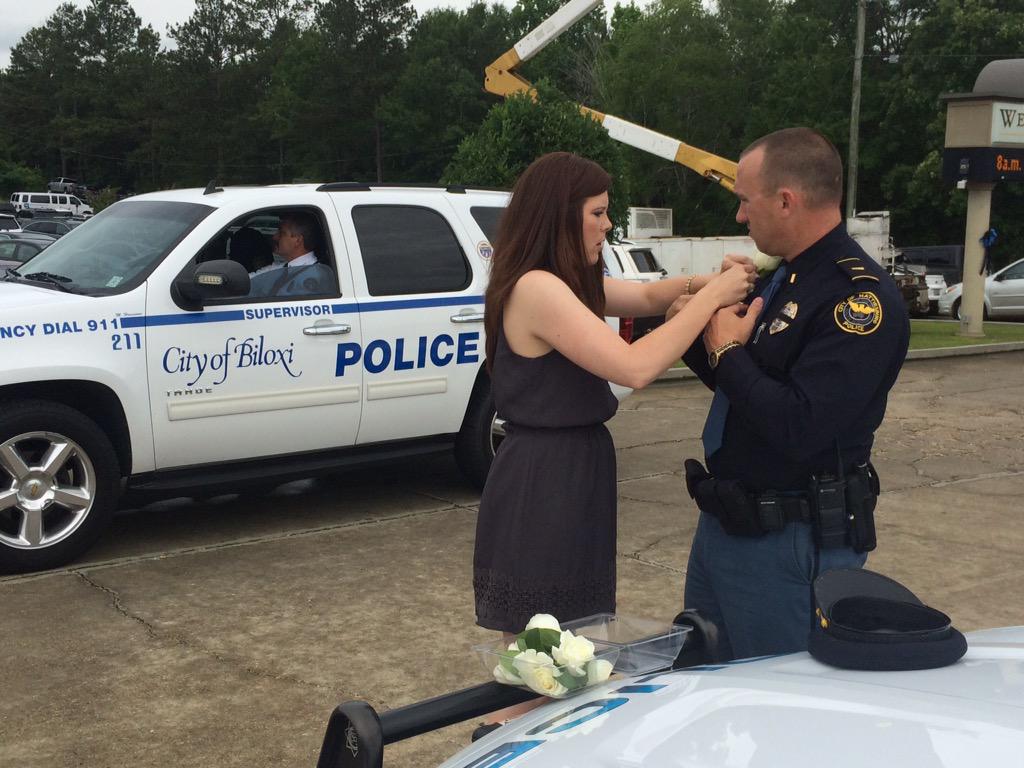 CFI0fqRUgAEHbW9.jpg:large