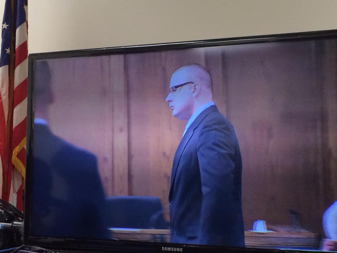 B9kpJpeIYAAG_XX.jpg:large