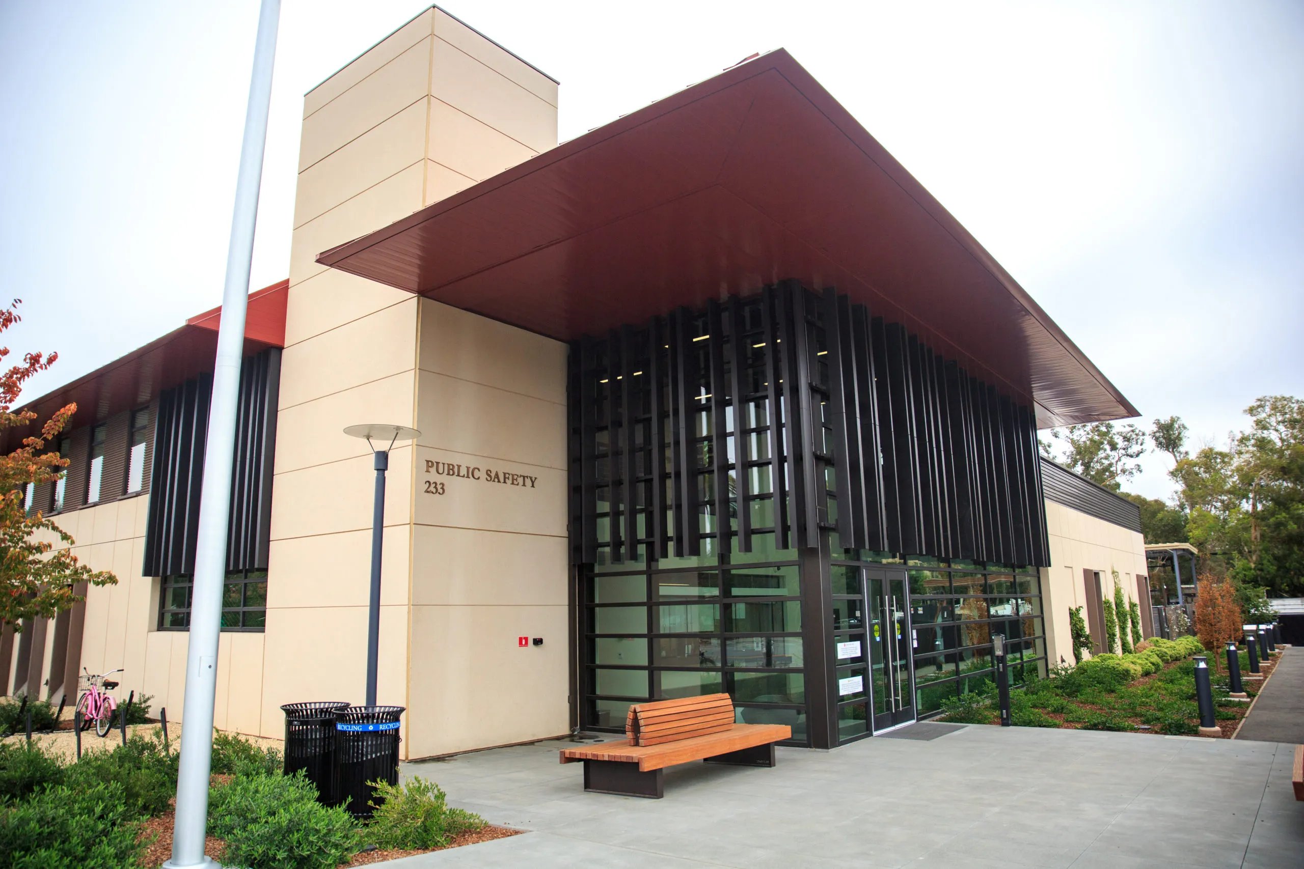 stanforddaily.com
