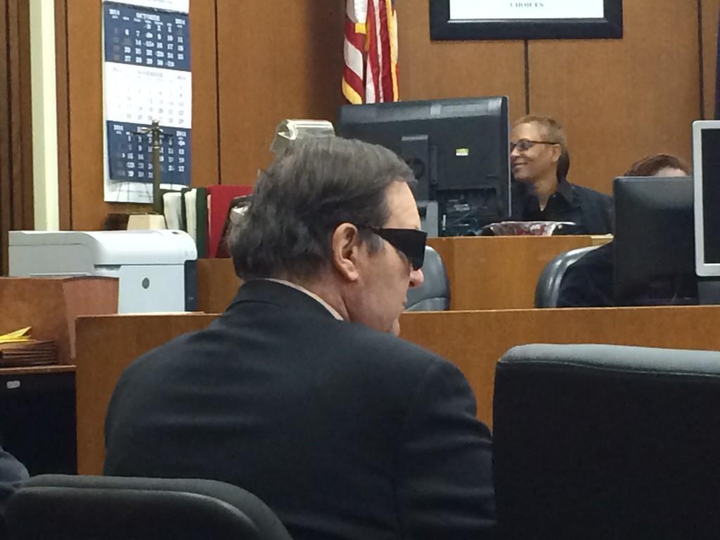 B2KxxTpIQAAoGnZ.jpg:large