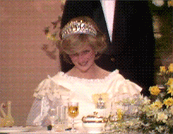 9144cc5a445175cb711821bb14ba4049.gif