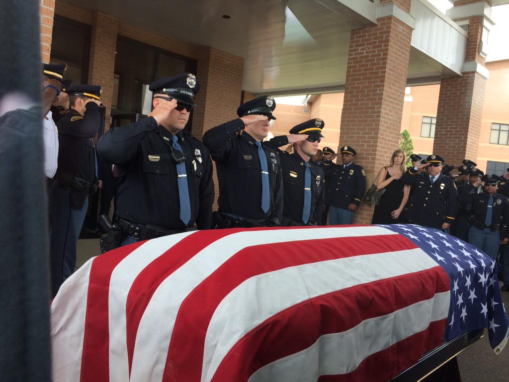 CE-7HqbWAAA29jV.jpg:large