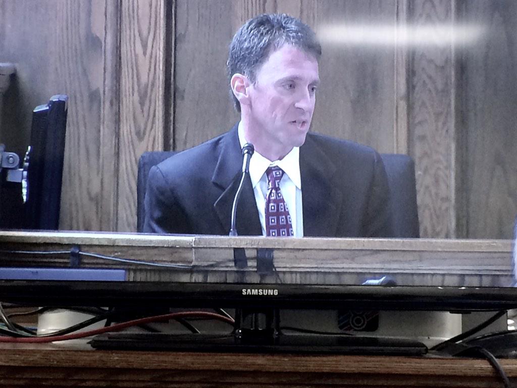 B-OT4IFCIAA0enc.jpg:large