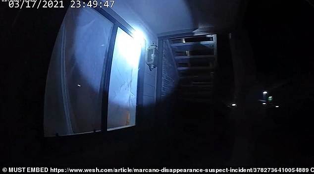 48711417-10054889-image-a-6_1633288056732.jpg