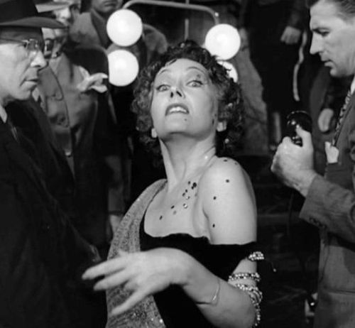 gloriaswanson.jpg
