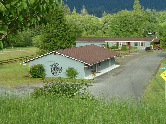 quinault-river-inn.jpg